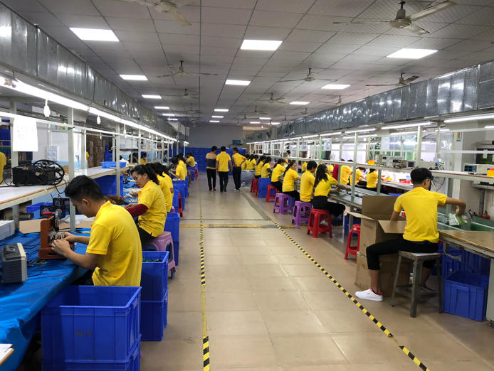 小型电子加工厂实拍